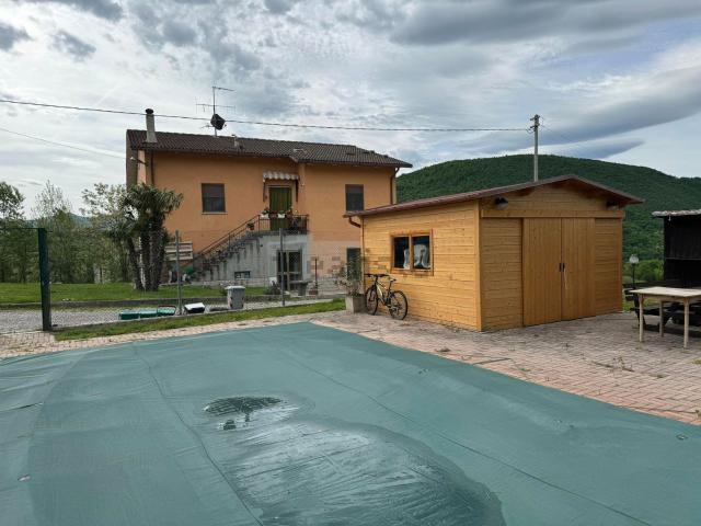 Villetta indipendente in vendita di 300 m² in Località Sassetello