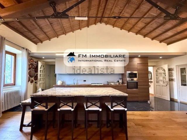 Villetta indipendente in vendita di 300 m² in Piazza San Francesco