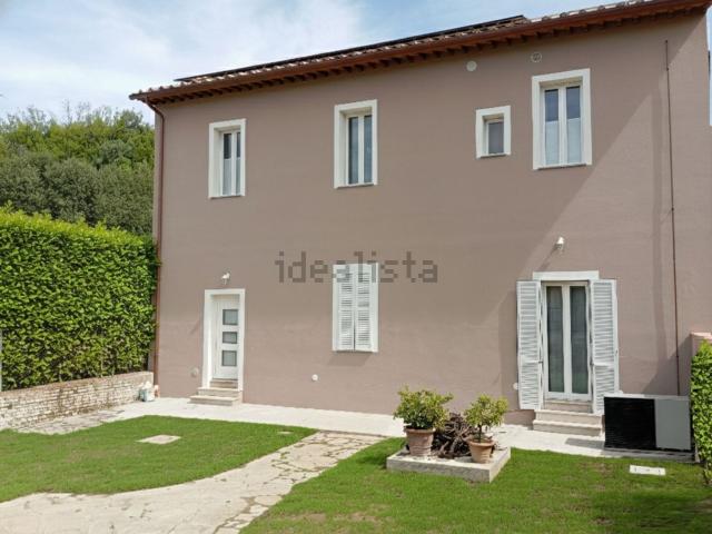 Villetta indipendente in vendita di 300 m² in Piazza Vittorio Veneto