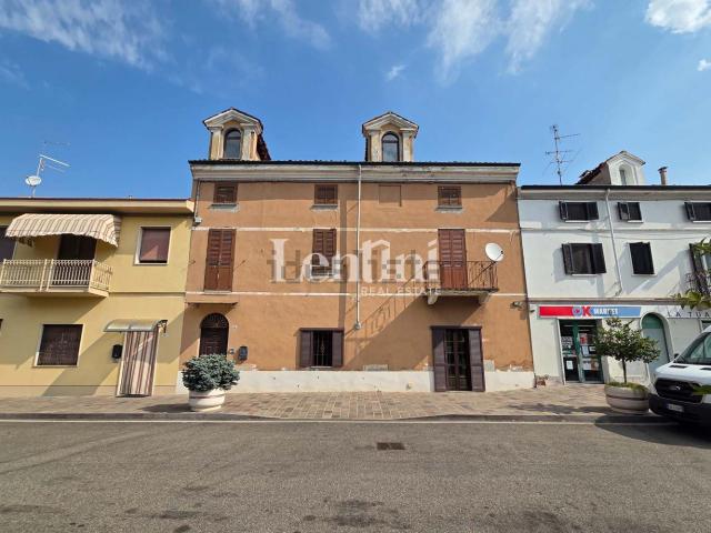 Villetta indipendente in vendita di 300 m² in Piazza Vittorio Veneto
