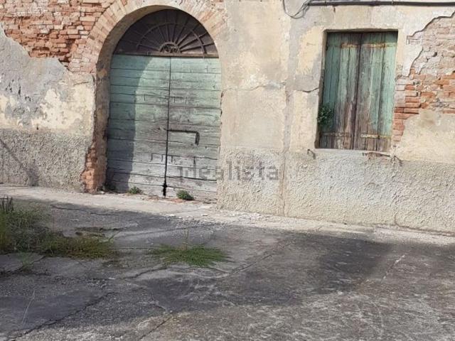 Villetta indipendente in vendita di 300 m² in Piazzale Vittoria, 1