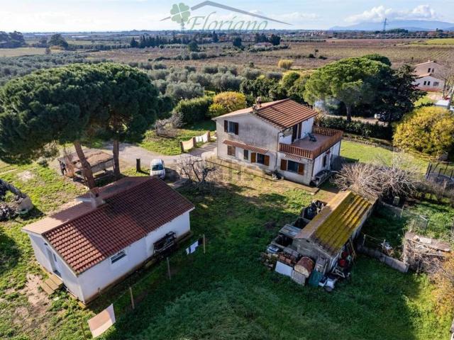 Villetta indipendente in vendita di 300 m² in Strada Cava del Gesso