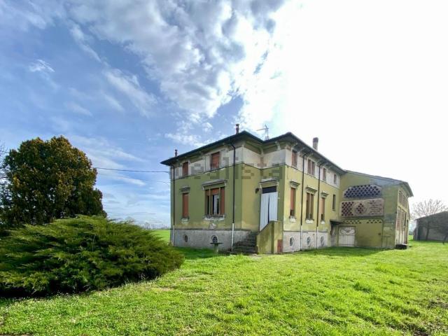 Villetta indipendente in vendita di 300 m² in Strada Crema, 15