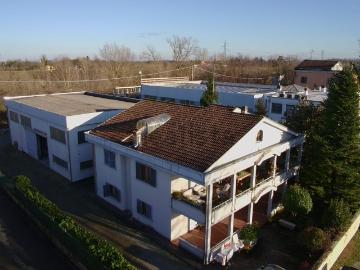 Villetta indipendente in vendita di 300 m² in Strada Martinella, 46