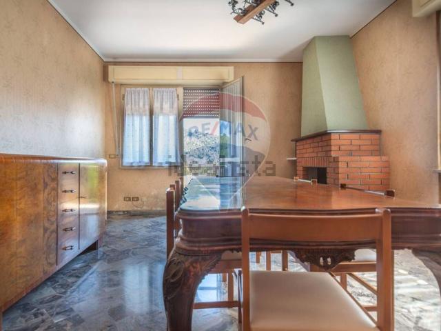 Villetta indipendente in vendita di 300 m² in Via Romanelli, 39