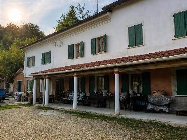 Villetta indipendente in vendita di 302 m²