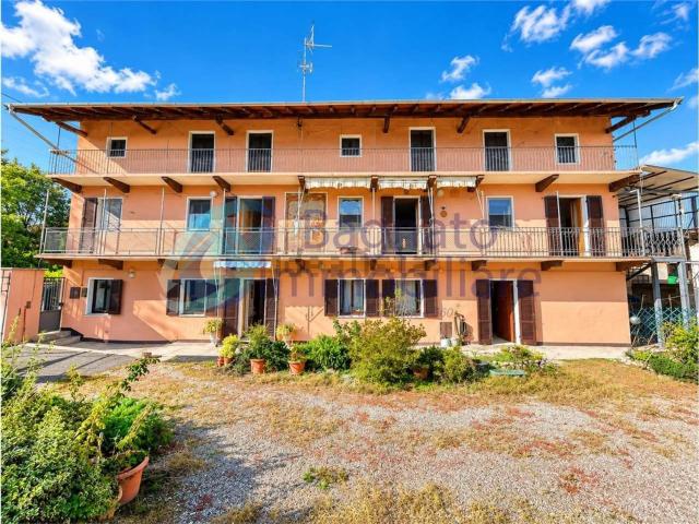 Villetta indipendente in vendita di 302 m² in Via Carlo Boniperti, 21