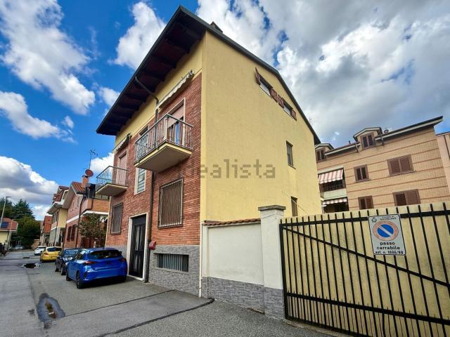 Villetta indipendente in vendita di 302 m² in Via Trieste
