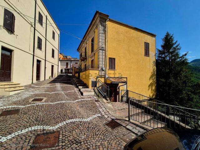Villetta indipendente in vendita di 303 m² in Via Rossetti, 27