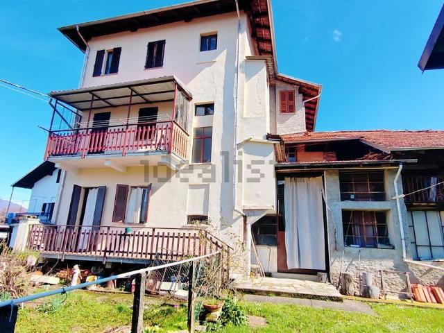 Villetta indipendente in vendita di 305 m² in Via Garibaldi, 92