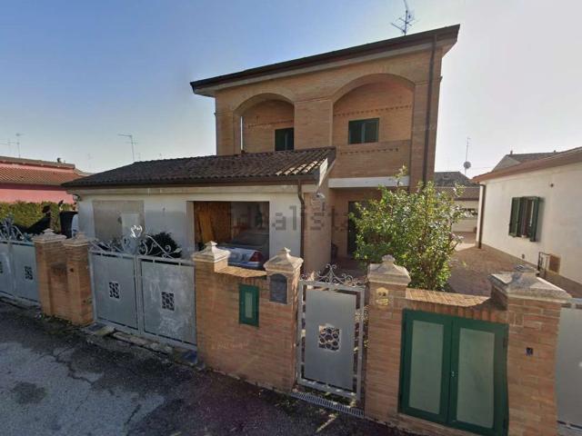 Villetta indipendente in vendita di 305 m² in Via Eugenio Curiel, 15