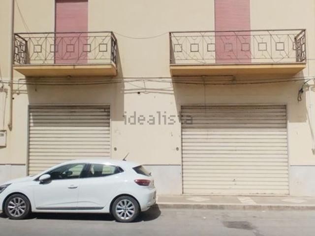 Villetta indipendente in vendita di 305 m² in Via Salemi