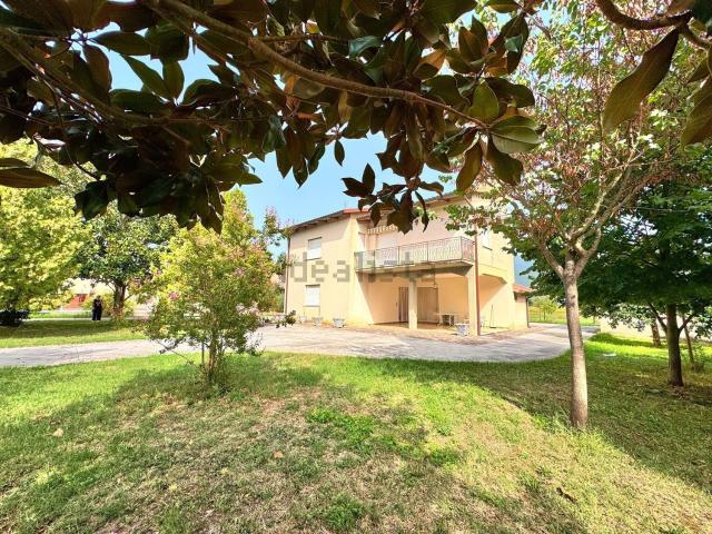 Villetta indipendente in vendita di 305 m² in Via Sant&apos Angelo Nuovo, 65