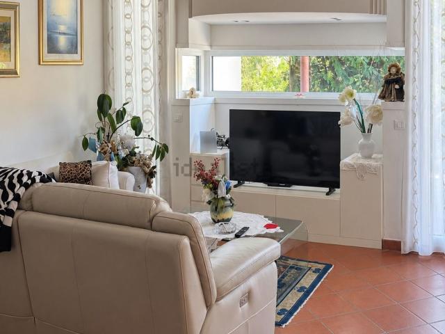 Villetta indipendente in vendita di 305 m² in Via Venezia