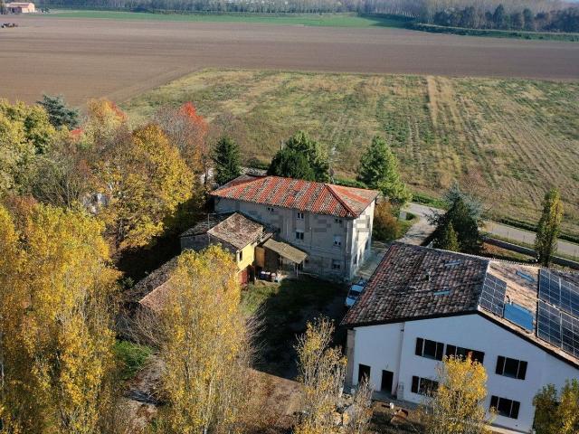 Villetta bifamiliare in vendita di 500 m² in Strada Chiesa di Castelnovo, 20