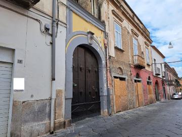 Villetta indipendente in vendita di 308 m² in Via Appia