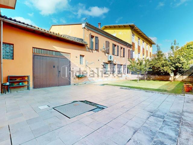 Villetta indipendente in vendita di 308 m² in Via Guastalla, 279