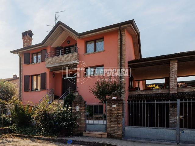 Villetta indipendente in vendita di 309 m² in Via Maria Amalia, 1