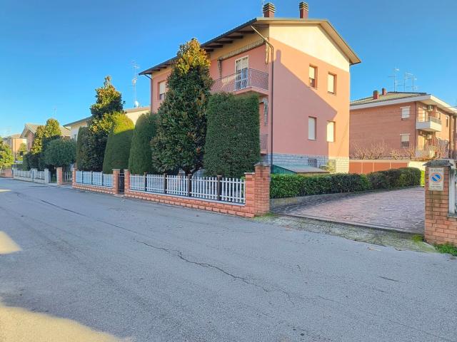Villetta indipendente in vendita di 310 m²