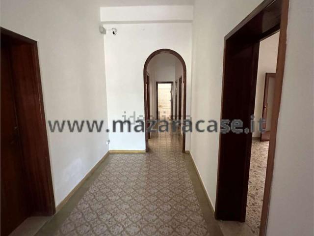 Villetta indipendente in vendita di 310 m² in Via Bessarione