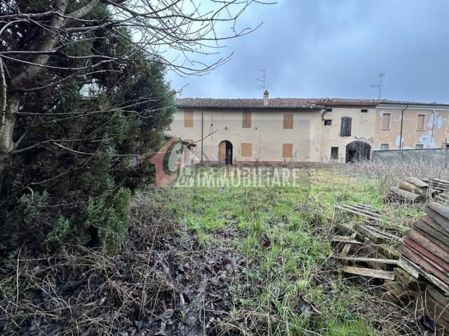 Villetta indipendente in vendita di 310 m² in Via Dovara, 10