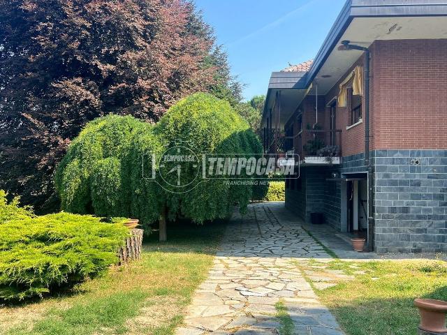 Villetta a schiera in vendita di 310 m² in Via Pellice, 7
