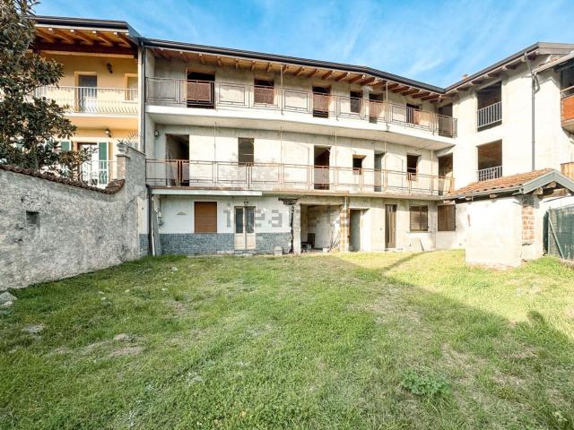 Villetta indipendente in vendita di 310 m² in Via Piana, 16