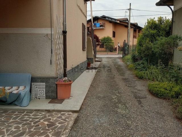 Villetta indipendente in vendita di 310 m² in Via Roma, 17