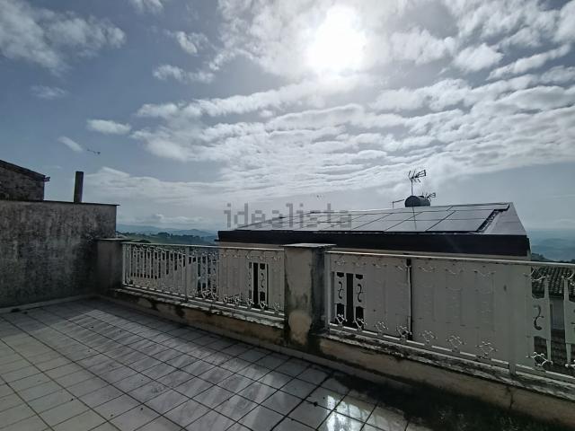 Villetta indipendente in vendita di 310 m² in Via Trieste