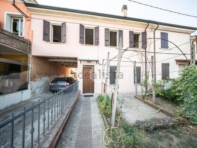 Villetta indipendente in vendita di 310 m² in Via Vittorio Veneto, 18
