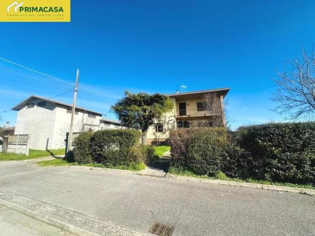 Villetta indipendente in vendita di 310 m² in Piazza Guglielmo Marconi