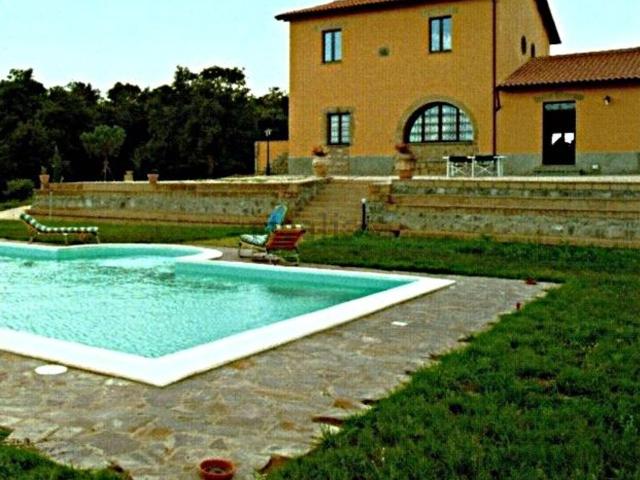 Villetta indipendente in vendita di 310 m² in Strada provinciale 12