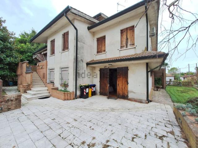 Villetta indipendente in vendita di 311 m²