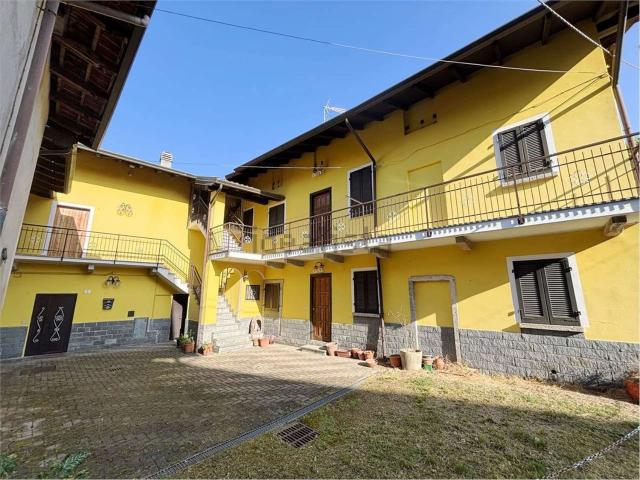 Villetta indipendente in vendita di 311 m² in Via Cattaneo, 9