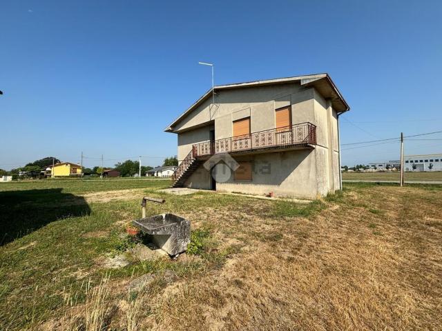 Villetta indipendente in vendita di 311 m² in Via Ghebo, 70