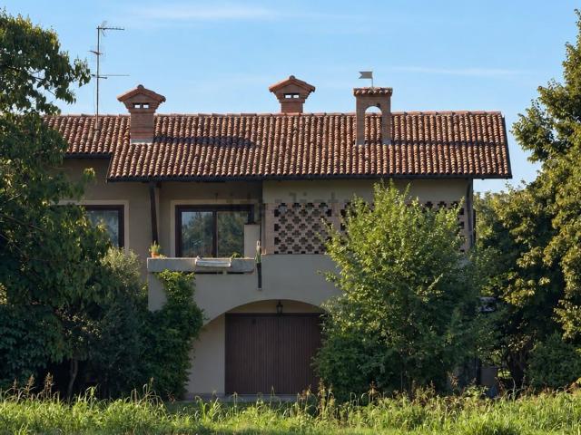 Villetta indipendente in vendita di 311 m² in Via Scaldasole