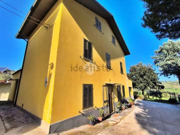 Villetta indipendente in vendita di 311 m² in Via Roma