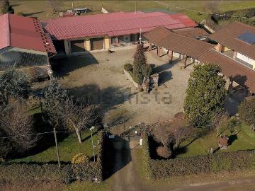 Villetta indipendente in vendita di 312 m²