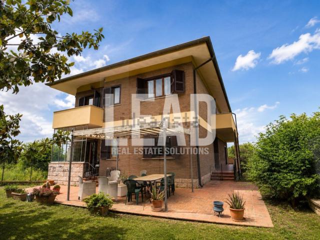 Villetta indipendente in vendita di 312 m²