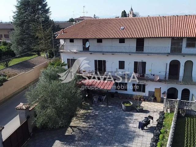 Villetta indipendente in vendita di 312 m² in Via Roma, 13