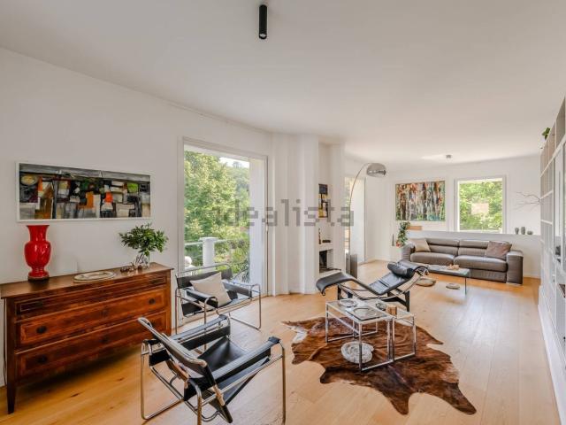 Villetta indipendente in vendita di 312 m² in Viale Enrico Thovez