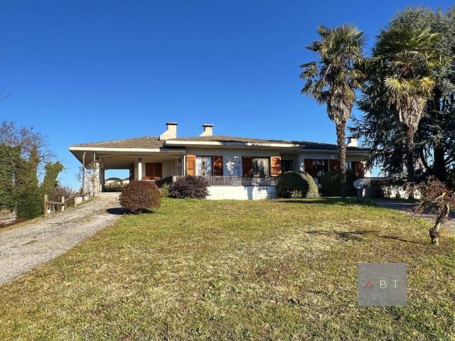 Villetta indipendente in vendita di 314 m²