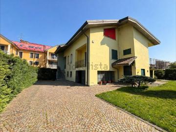 Villetta indipendente in vendita di 314 m² in Strada Frugarolo di Spinetta Marengo, 110