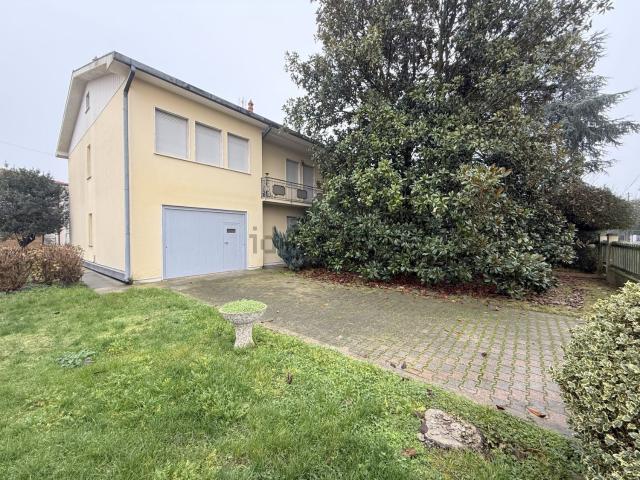 Villetta indipendente in vendita di 315 m²