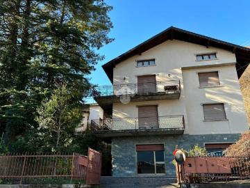 Villetta indipendente in vendita di 315 m² in Via Colture, 47