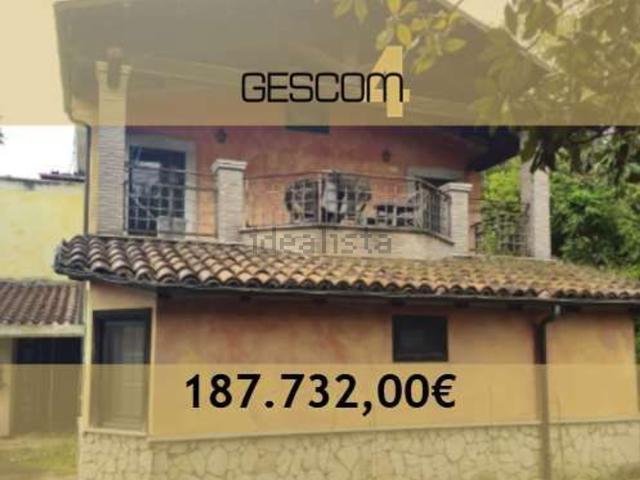 Villetta indipendente in vendita di 315 m² in Via Mastruccia