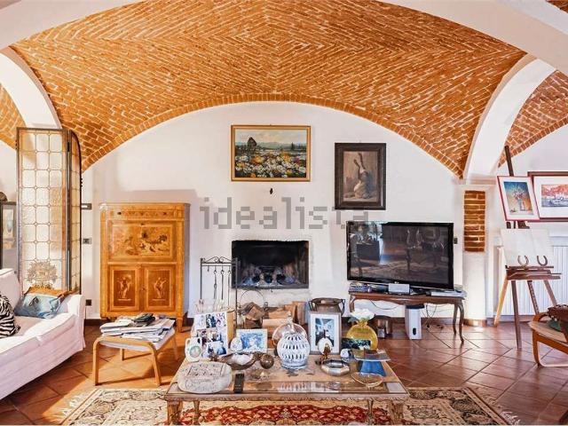 Villetta indipendente in vendita di 315 m² in Via Roma, 19