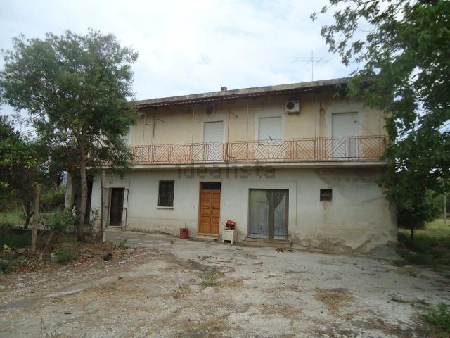 Villetta indipendente in vendita di 315 m² in Località località miceli