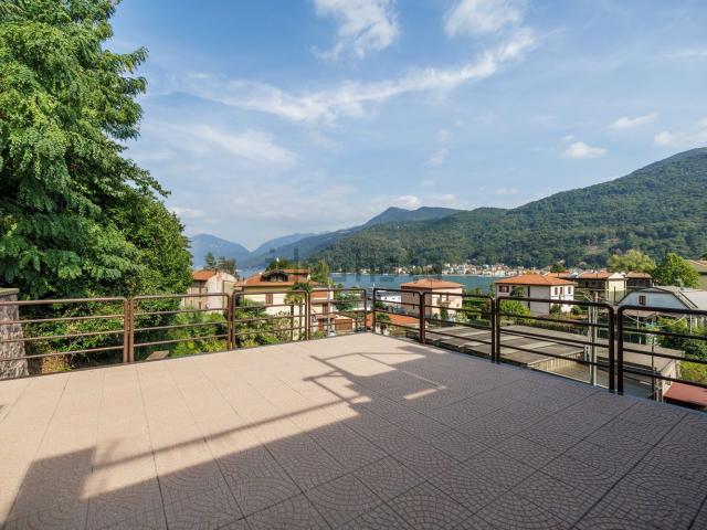 Villetta indipendente in vendita di 316 m² in Via Cuasso, 22