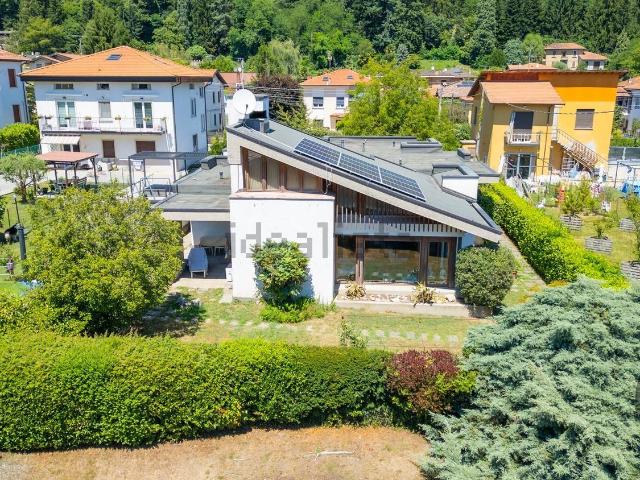 Villetta indipendente in vendita di 318 m² in Via della Valle, 9
